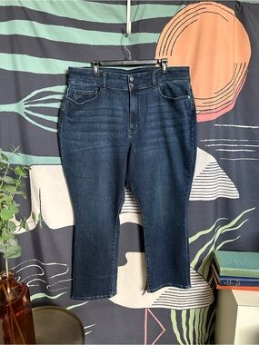 Judy Blue Dark Indigo Denim Capri Fit Jeans